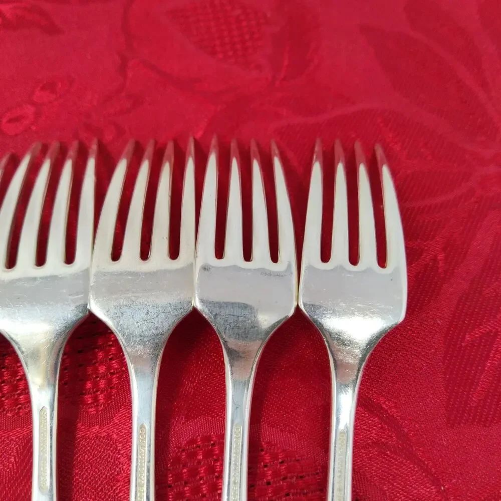 8X SS 1914 Patrician Silverplate Flatware COMMUNITY Soup Spoon Oneida